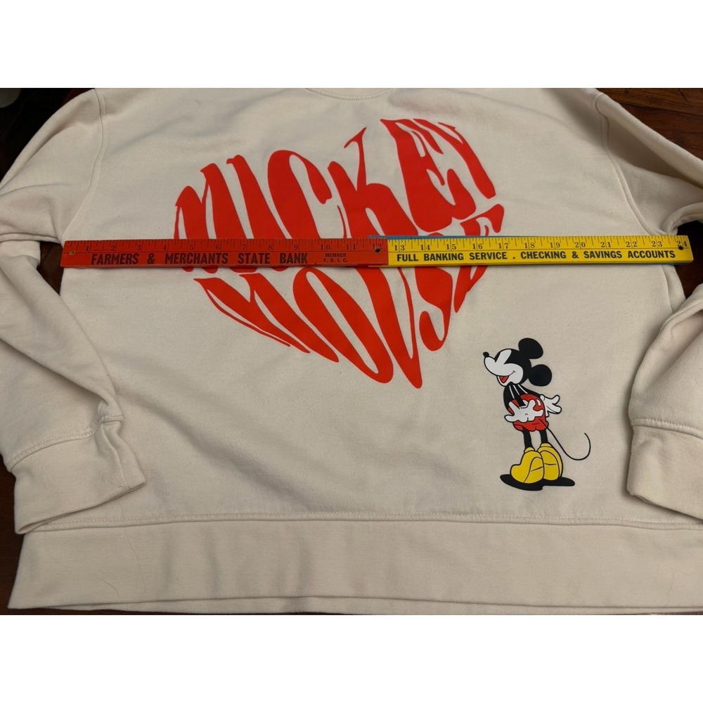 Disney Mickey Mouse Red Heart Beige Cream Crewneck Sweatshirt Large - Picture 3 of 5